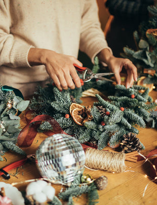 Wreath Making with Vicky, 30th November 1pm - 4pm &amp; Sunday 1st December 1pm - 4pm. 2x